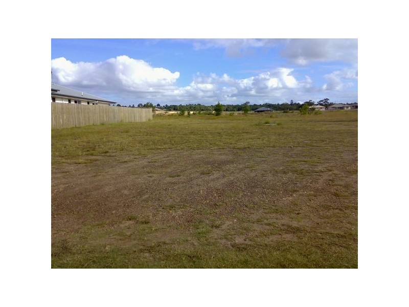 22 Pembridge Cct, Urraween QLD 4655