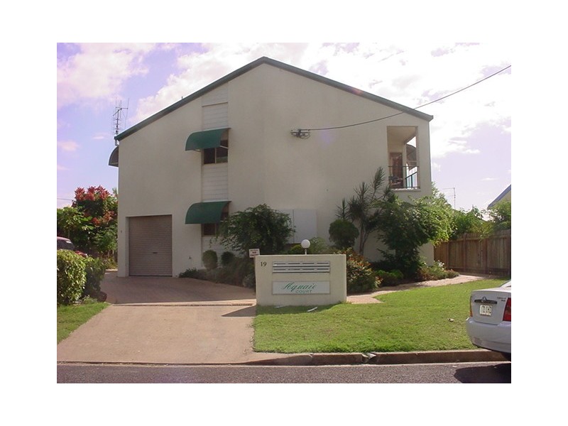 Unit 4/19 Hervey Street, Scarness QLD 4655