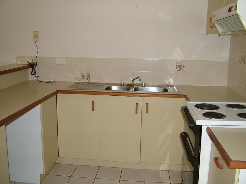 Unit 4/19 Hervey Street, Scarness QLD 4655