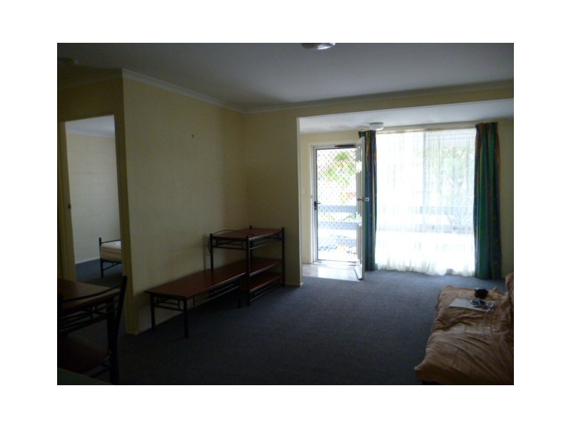 3/5 Witt Street, Torquay QLD 4655