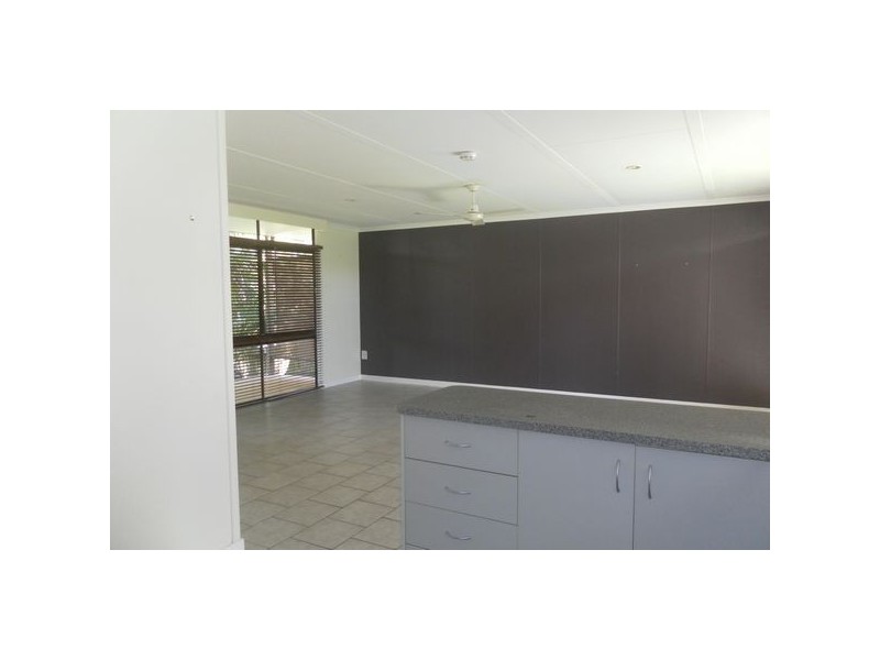 19 Barnstaple St, Torquay QLD 4655