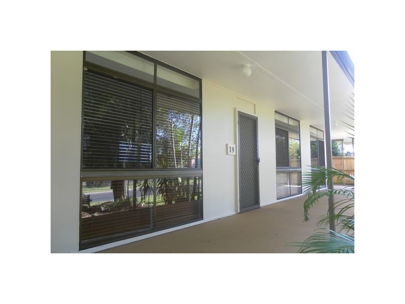 19 Barnstaple St, Torquay QLD 4655
