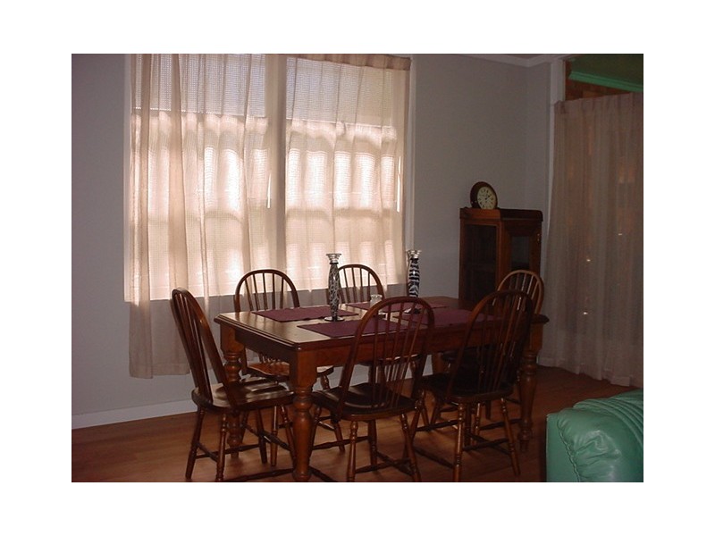 10 Robert Street, Torquay QLD 4655