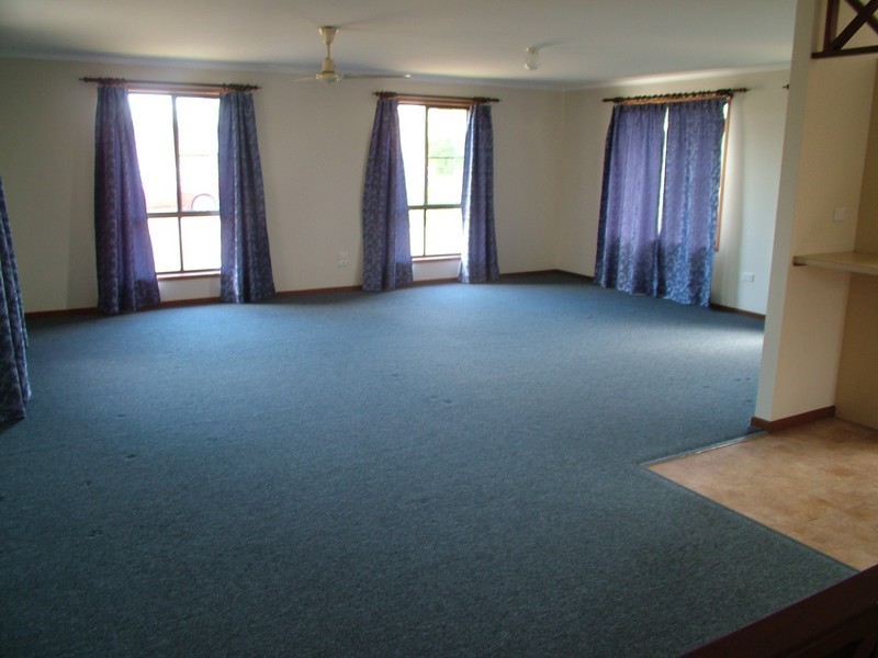 53 Hansen Street, Urangan QLD 4655