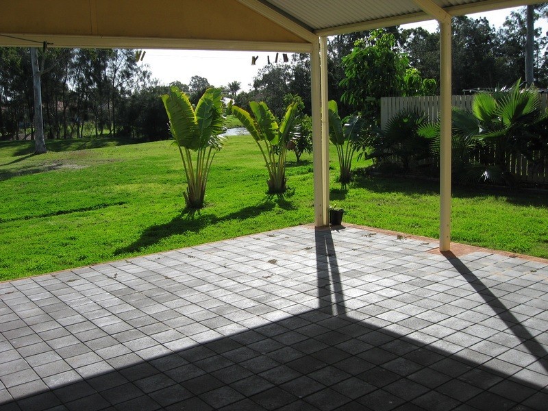 6 Lester Court, Torquay QLD 4655