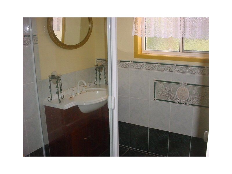 5 Coast Bay Close,, Point Vernon QLD 4655