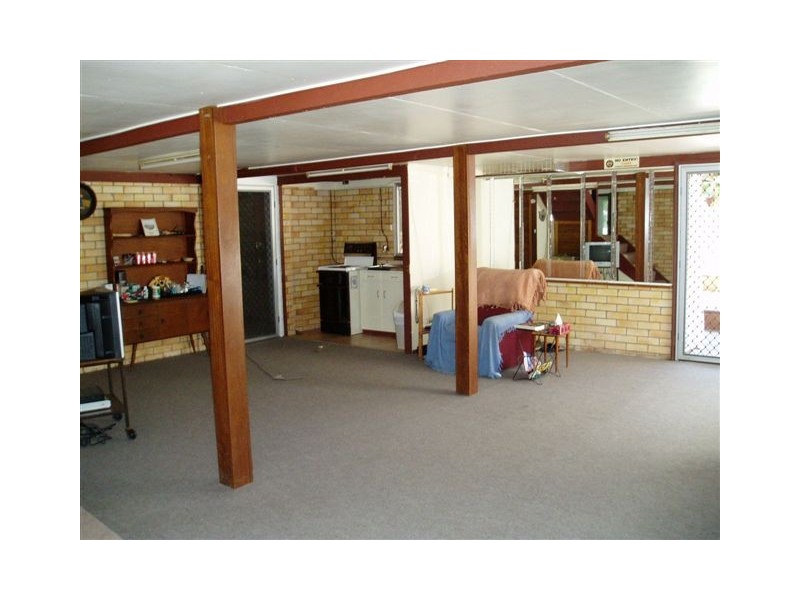 221 Boat Harbour Drive, Pialba, Hervey Bay QLD 4655