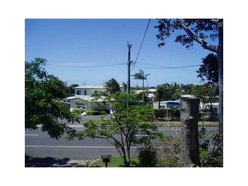 221 Boat Harbour Drive, Pialba, Hervey Bay QLD 4655