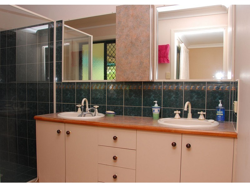 48 Green Acres Road, Dundowran QLD 4655