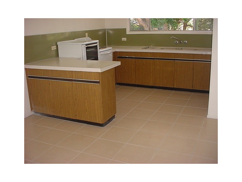 31 Cunningham Street, Torquay QLD 4655