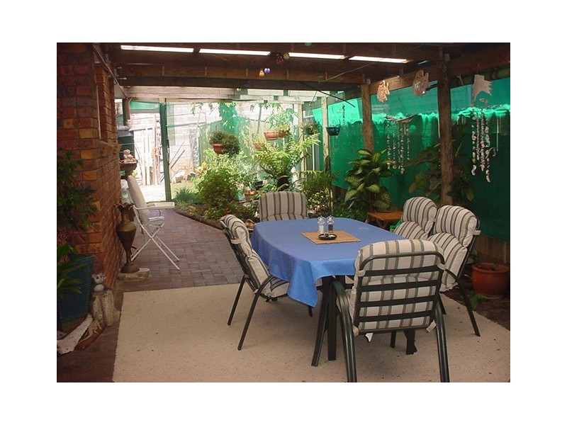 54 South Street, Urangan QLD 4655