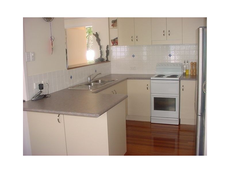 28 Kingfisher Parade, Toogoom, Hervey Bay QLD 4655