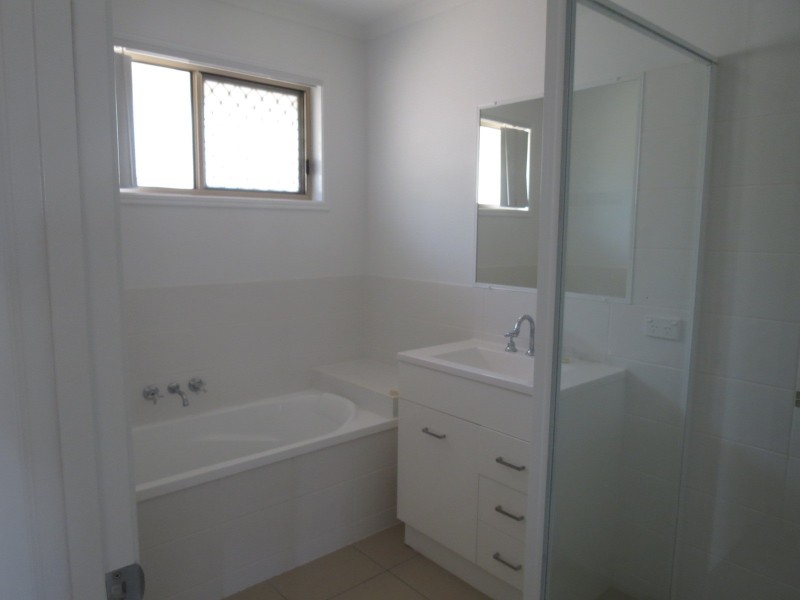 12 Bass Court, Urraween QLD 4655