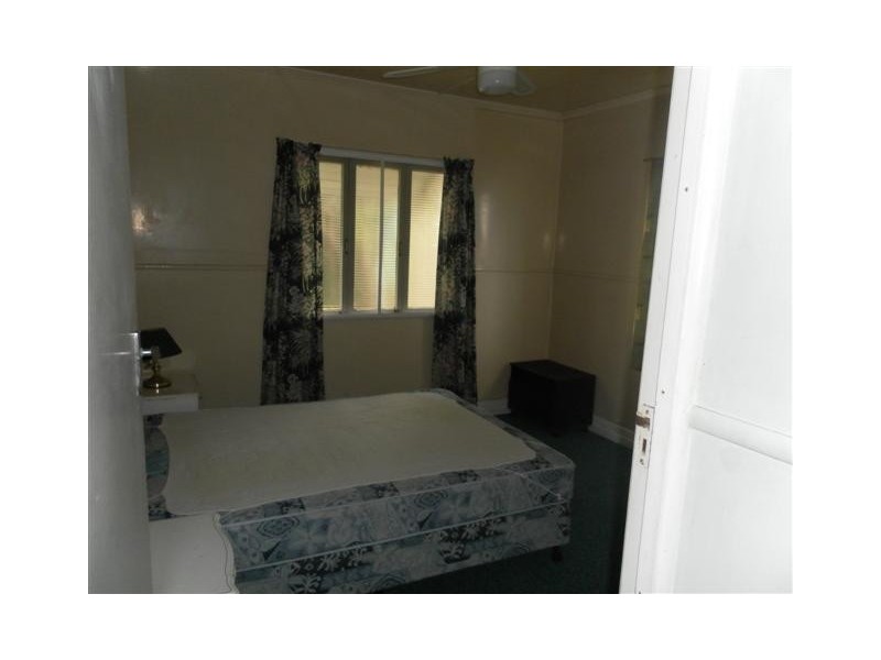 2/400 The Esplanade,, Torquay QLD 4655