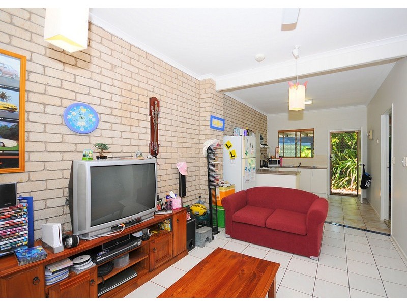Unit 5/25 Hervey Street, Scarness QLD 4655
