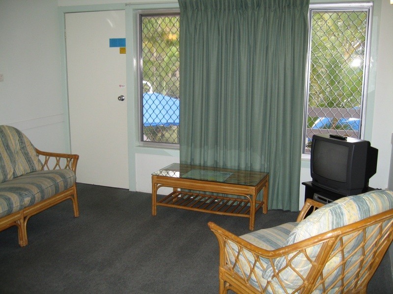 6/477 Esplanade, Torquay QLD 4655