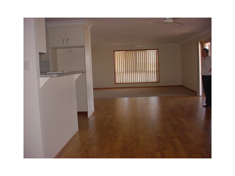 10 Queensbury Grove, Urraween QLD 4655