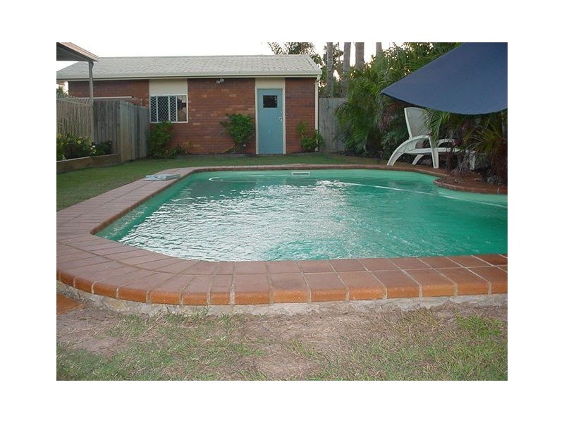 88-90 Truro Street, Torquay QLD 4655