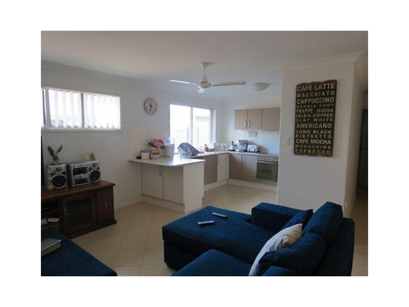 2/41 Watson Street, Pialba QLD 4655