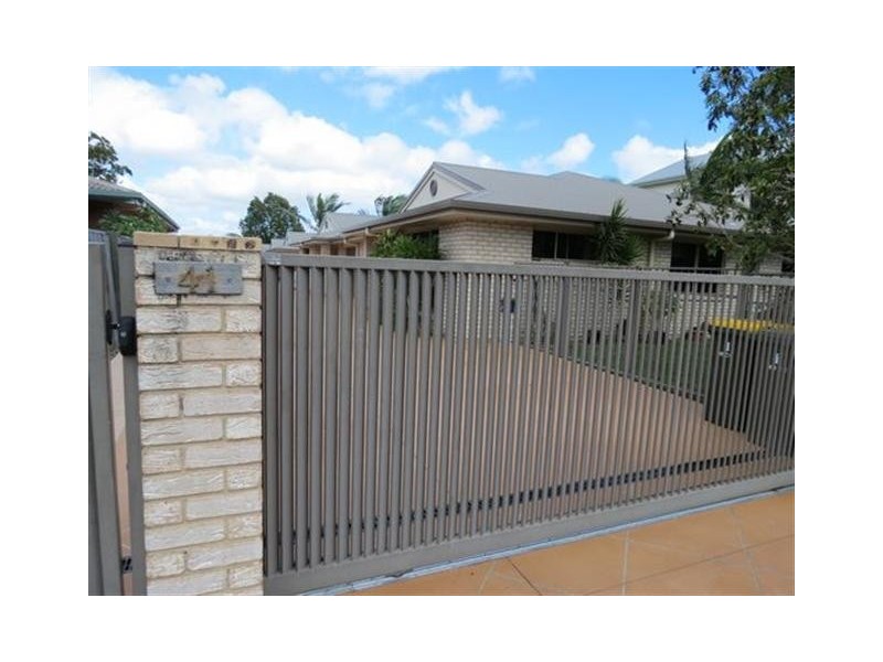 2/41 Watson Street, Pialba QLD 4655