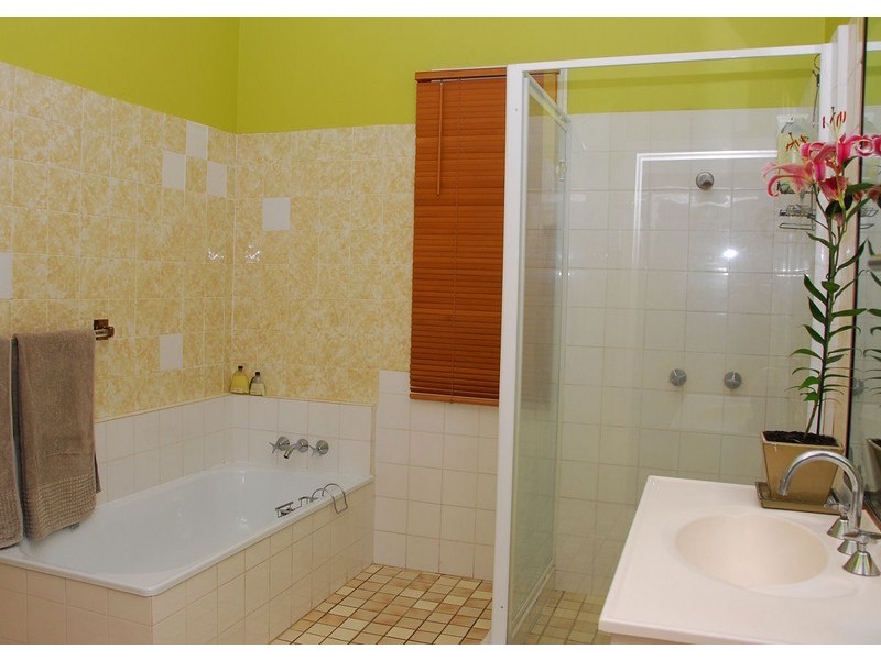 102 Torquay Road, Scarness QLD 4655