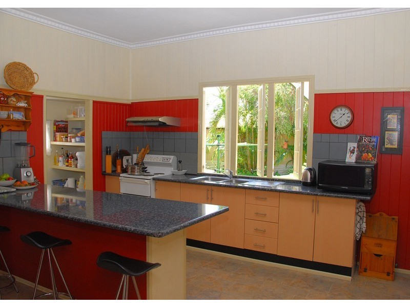 102 Torquay Road, Scarness QLD 4655