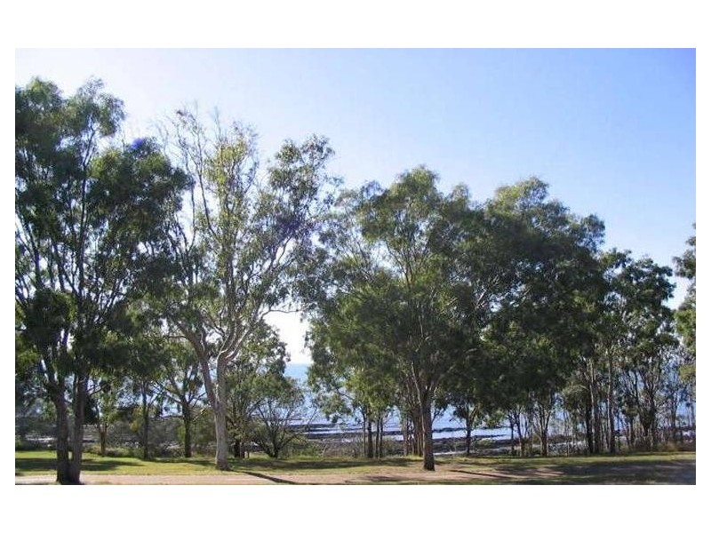 143 Esplanade, Point Vernon QLD 4655