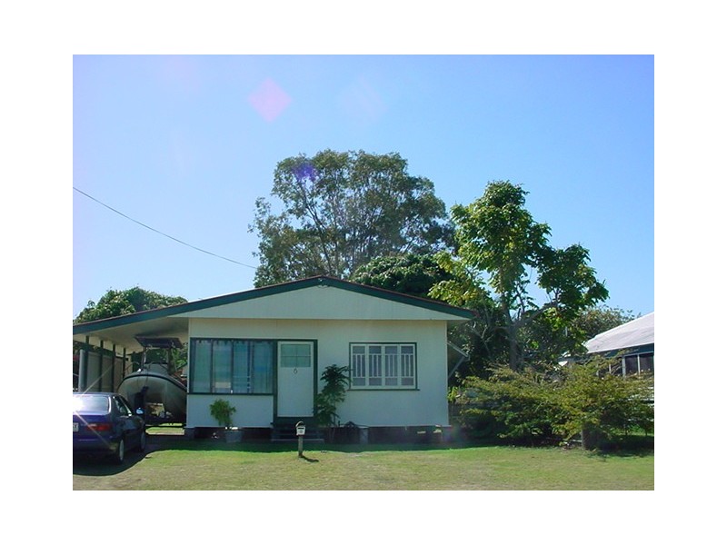 6 Ocean Street,, Torquay QLD 4655