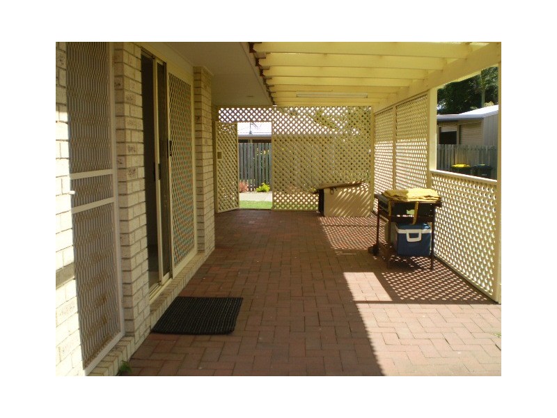20  Vicki Parade, Hervey Bay QLD 4655