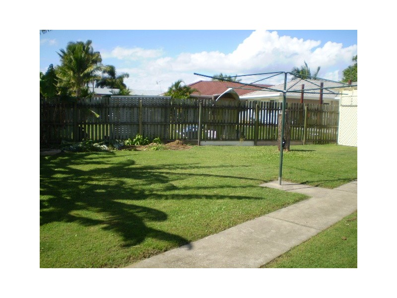 20  Vicki Parade, Hervey Bay QLD 4655