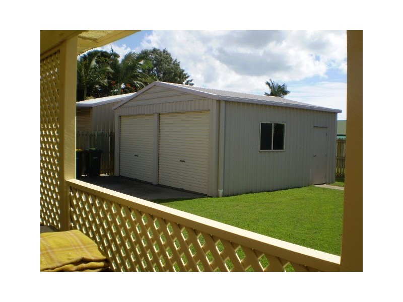 20  Vicki Parade, Hervey Bay QLD 4655
