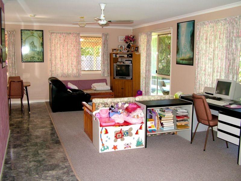 2 Marineview Avenue, Hervey Bay QLD 4655