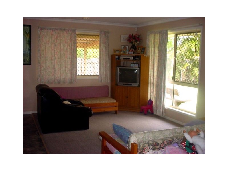 2 Marineview Avenue, Hervey Bay QLD 4655