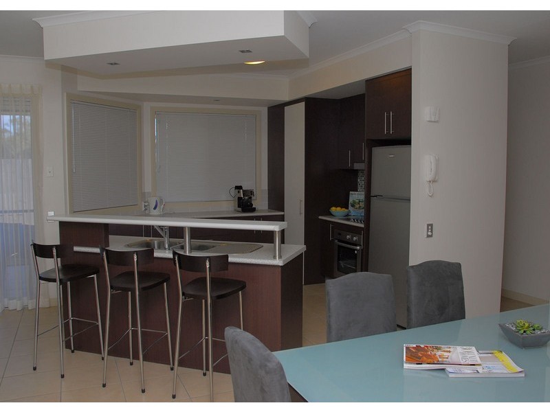 U21 / 230 Pulgul Street, Urangan QLD 4655