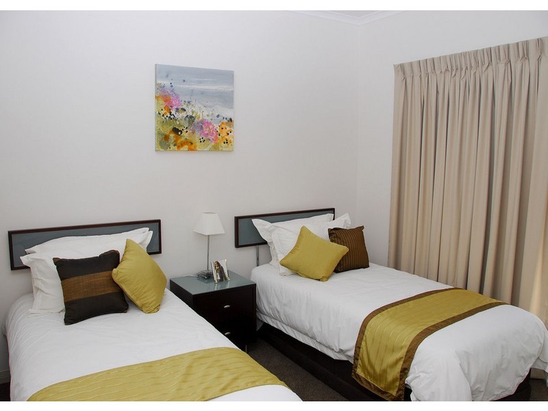 U21 / 230 Pulgul Street, Urangan QLD 4655