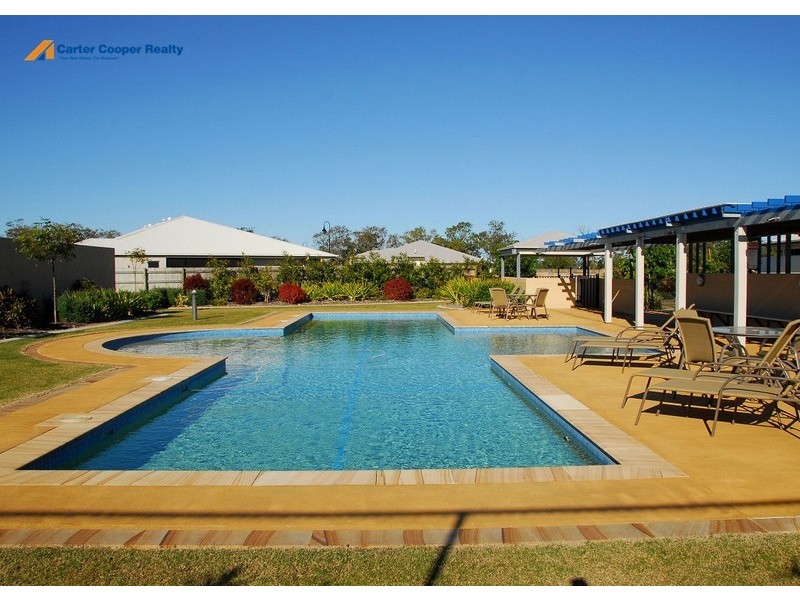 U21 / 230 Pulgul Street, Urangan QLD 4655