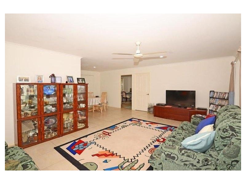1/10 Daintree Drive, Urangan QLD 4655
