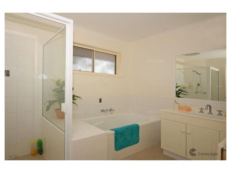1/10 Daintree Drive, Urangan QLD 4655