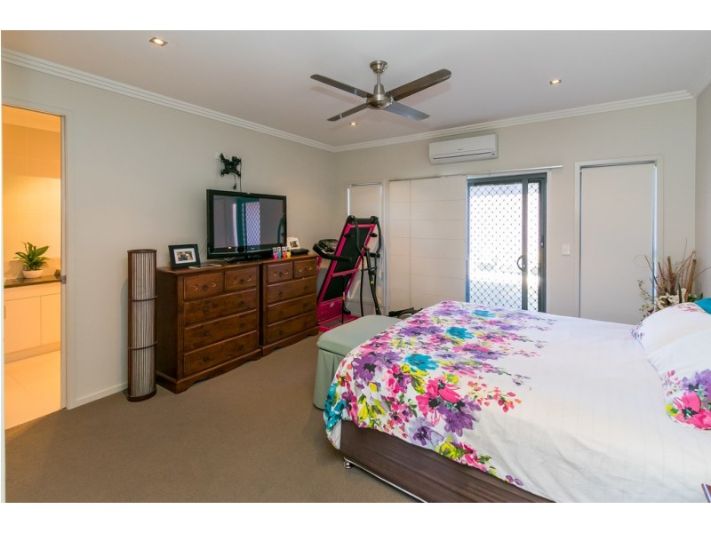 5 Bounty Circuit, Eli Waters QLD 4655