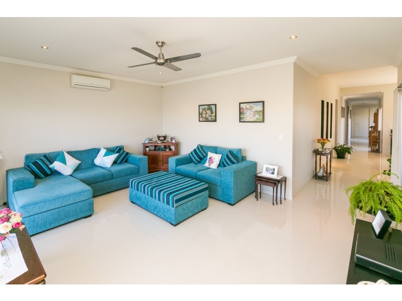 5 Bounty Circuit, Eli Waters QLD 4655