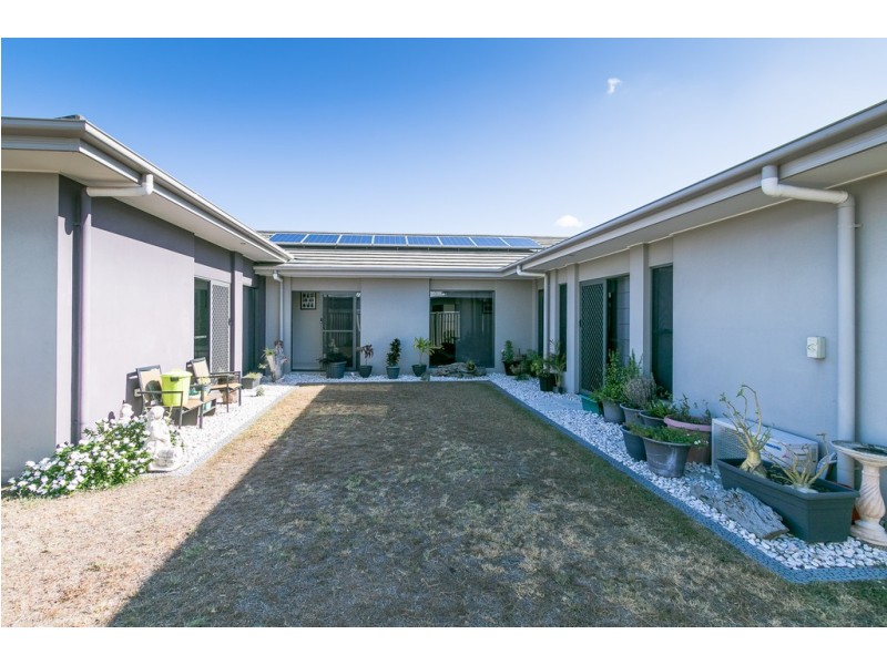 5 Bounty Circuit, Eli Waters QLD 4655