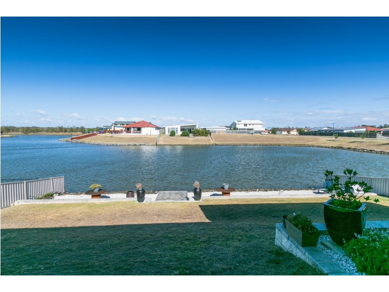 5 Bounty Circuit, Eli Waters QLD 4655