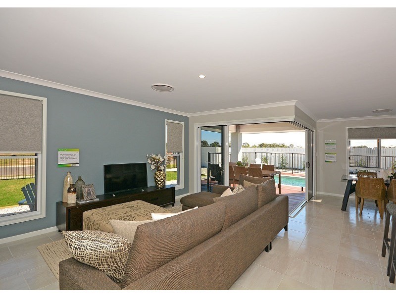 Eli Waters QLD 4655