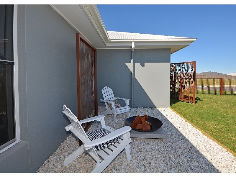 Eli Waters QLD 4655