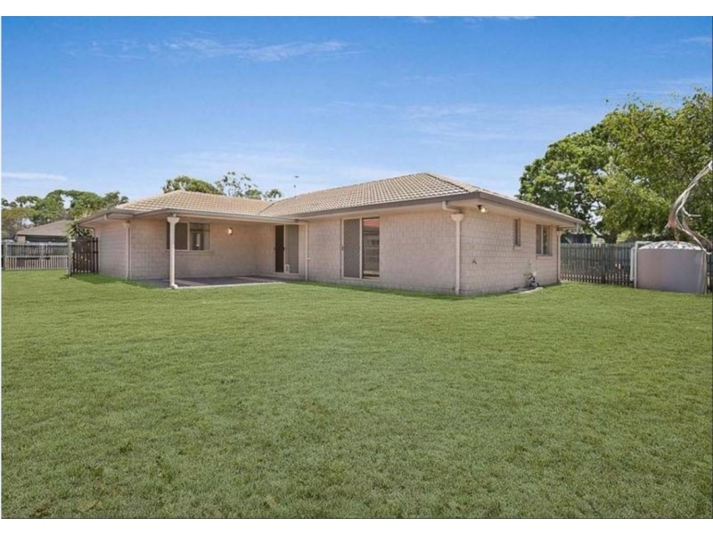 27 Topaz Circuit, Urangan QLD 4655