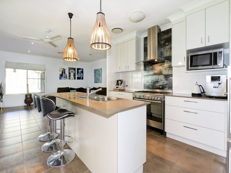 21 Heathland Avenue, Wondunna QLD 4655