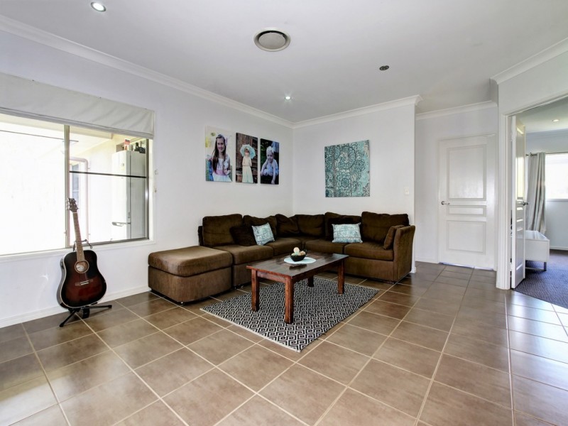 21 Heathland Avenue, Wondunna QLD 4655
