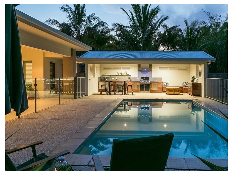 5 Sempfs Road, Dundowran Beach QLD 4655