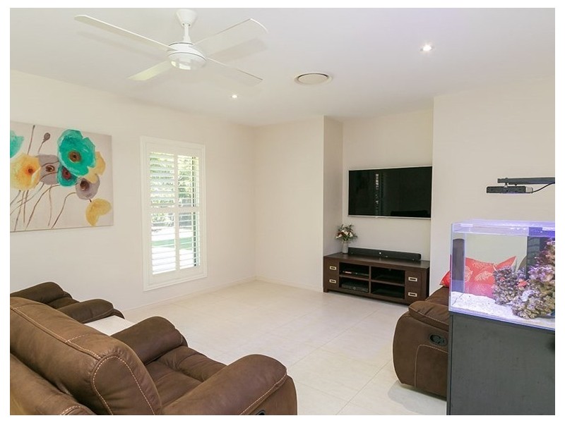 5 Sempfs Road, Dundowran Beach QLD 4655
