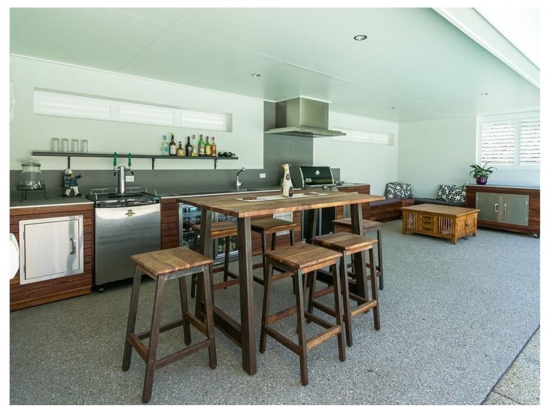 5 Sempfs Road, Dundowran Beach QLD 4655